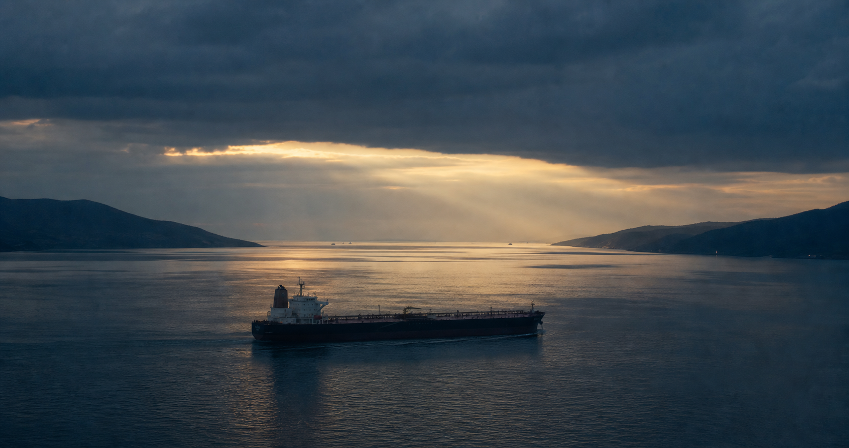 Oil dives on US-Iran pause, but peace is unproven